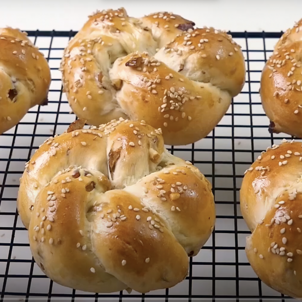 红枣核桃面包 | Jujube and Walnut Bread