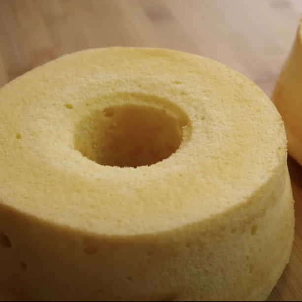 做蛋糕，雞蛋大小重要嗎？戚風蛋糕篇 Is the size of egg really matter for chiffon cake